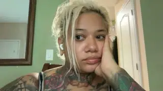ashleyave Live Webcam
