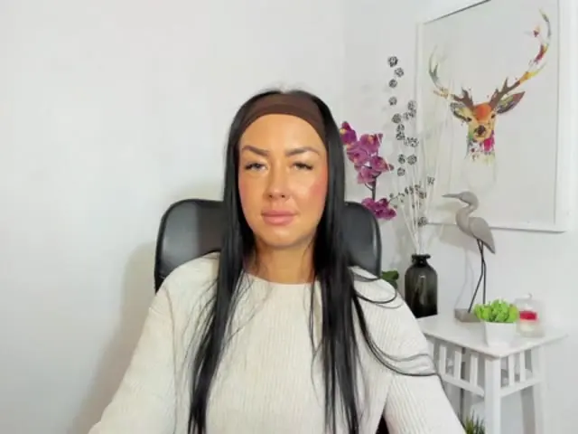 lauracharm Live Webcam