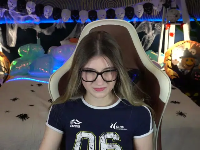 lisamones Live Webcam