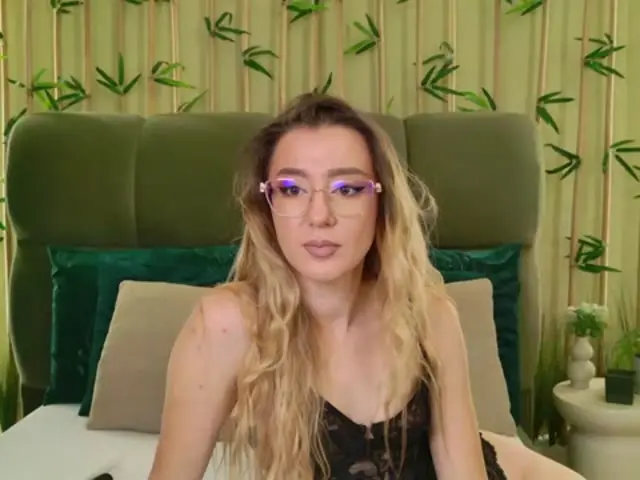 zoeywells Live Webcam